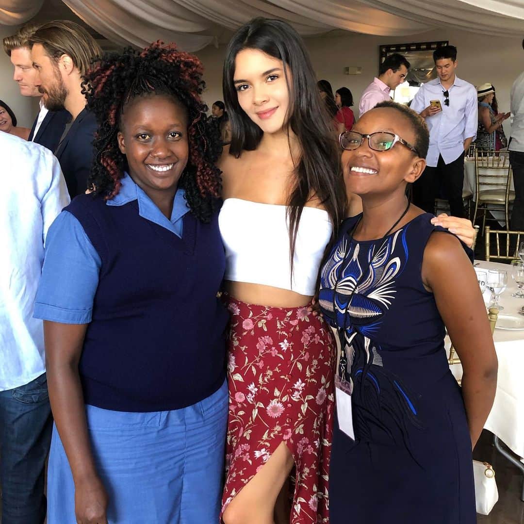 パオラ・ポーリンさんのインスタグラム写真 - (パオラ・ポーリンInstagram)「Education is the most powerful weapon❤️ - In all these years in LA besides my acting career🎥🎬, I am beyond happy to help and empower others through my podcast @thenext10podcast and through charity foundations like  @unstoppable_foundation @davidmeltzer that provides education, #calliestrong a movement helping kids with special conditions and @sebas.leon.s foundations in Colombia❤️. Thank YOU my dear followers for always supporting my challenges and allowing me to inspire you as we better one another!. #thenext10challenge - - La educación es el arma más poderosa ❤️ - En todos estos años en Los Angeles estoy feliz no solo por mi carrera como actriz, también feliz de ayudar a empoderar a los demás mediante mi podcast @thenext10podcast y mediante fundaciones de caridad como @unstoppable_foundation @davidmeltzer que provee educación , #calliestrong un movimiento para ninos con condiciones especiales y con mi amigo @sebas.leon.s con sus fundaciones en Colombia ❤️. Gracias a USTEDES mis queridoes seguidores por siempre apoyarme hacer parte de mis retos y dejarme inspirarlos a ser nuestras mejores versiones ❤️ #thenext10challenge」10月31日 12時47分 - paola_paulin