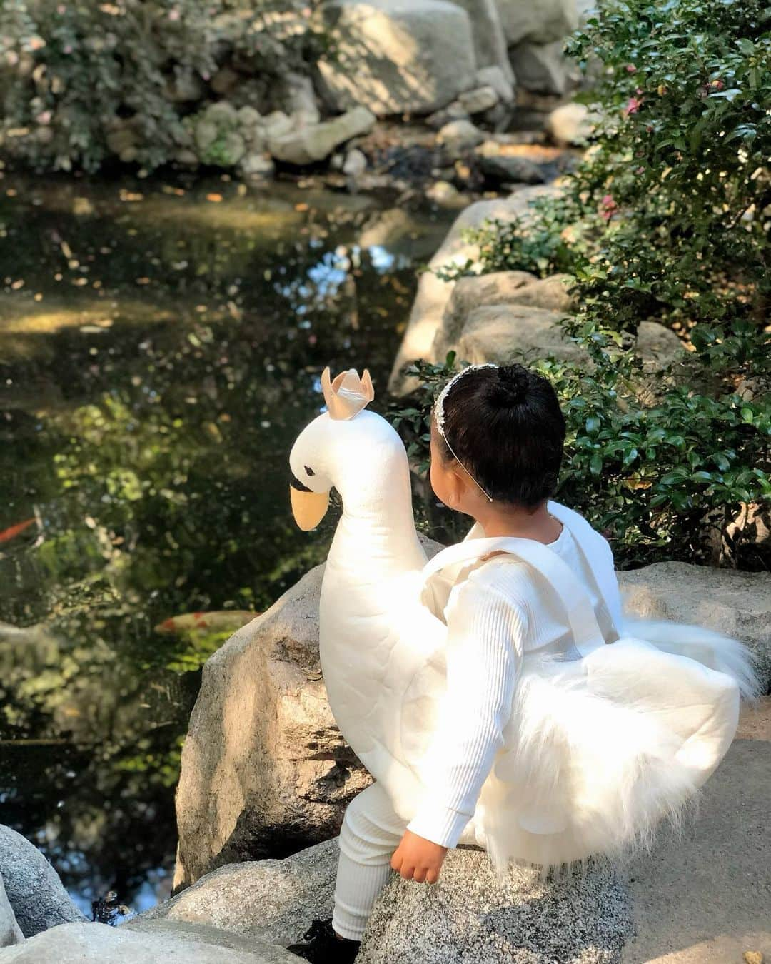 クロエ・カーダシアンさんのインスタグラム写真 - (クロエ・カーダシアンInstagram)「♡ SwanLake with TuTu  Halloween look 1  You know I have many more to share ♡」10月31日 12時50分 - khloekardashian