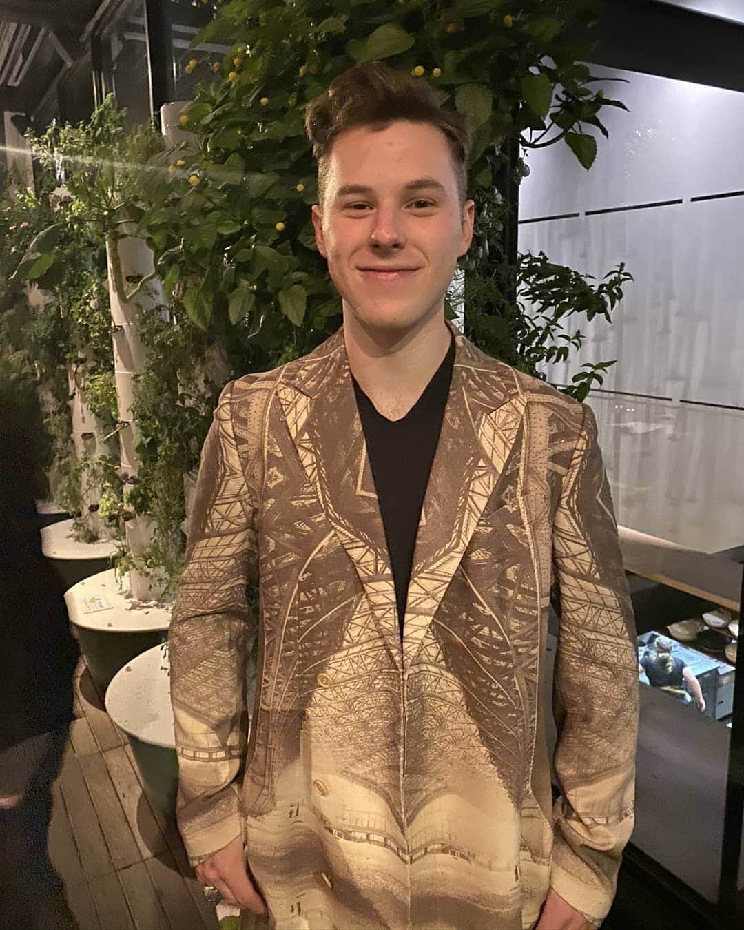 Nolan Gouldのインスタグラム：「An incredible night of celebrating 21 years of life. Thanks to everyone who made my birthday so special. Anyone who knows me knows I can't stand my own birthday. But after this my heart is very full, and that makes me uncomfortable haha. This one might just have to be a tradition. Thanks to @otiumla for the right place to celebrate it.」