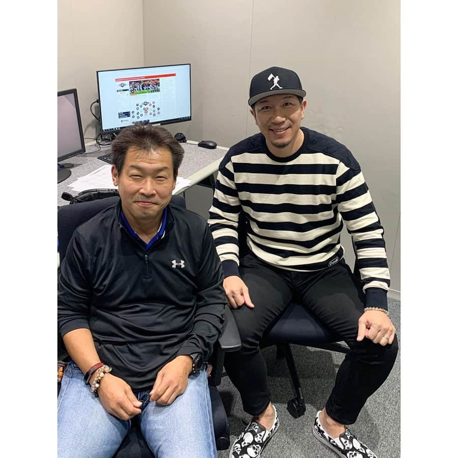 多村仁志さんのインスタグラム写真 - (多村仁志Instagram)「#⚾️ ワイルドカードゲームから勝ち上がったナショナルズが創設51年目にして初の世界一に輝きました🏆🍾 ・ 3月のスプリングトレーニングからあっという間の8ヶ月。 ・ ワールドシリーズ最終戦の第7戦まで楽しめたのはMLBファンとしても最高の年でした。 ・ 来季もMLBの魅力を皆さんにたくさん伝えていきますので楽しみにしていて下さい。 ・ 今季もご視聴ありがとうございました。 ・ #mlb #majorleaguebaseball #worldseries2019 #game7 @astrosbaseball @nationals #worldchampion  @dazn_jpn @jsports_yakyu  #筋金入りのmlb好き #colorcommentator #多村仁志 #HitoshITamura」10月31日 14時33分 - hit_tamu