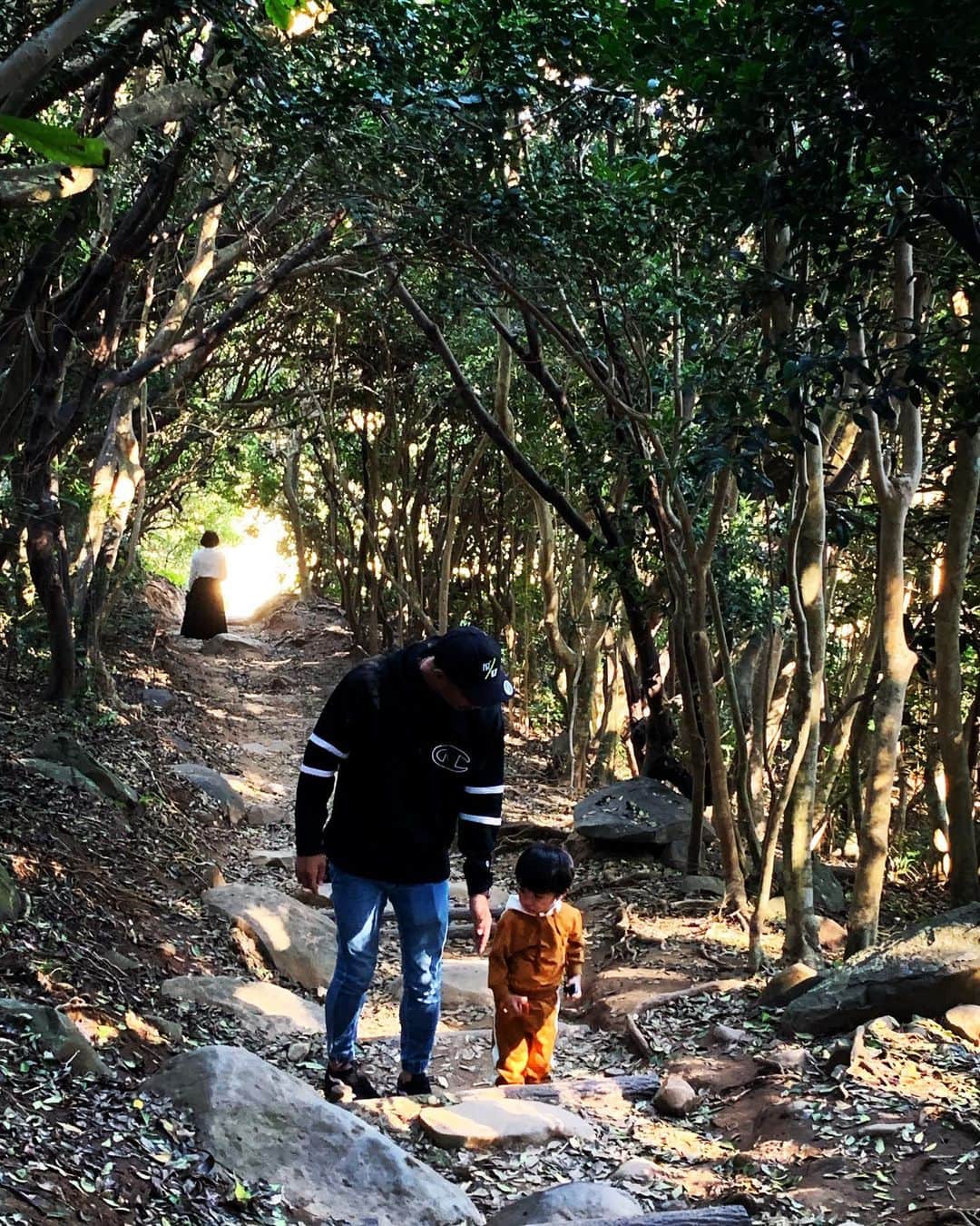 松田力のインスタグラム：「#トトロの森 #糸島 #福岡 #fukuoka #instagood #instaglam  #family #familytime #familyphoto #off #weekend #itoshima」