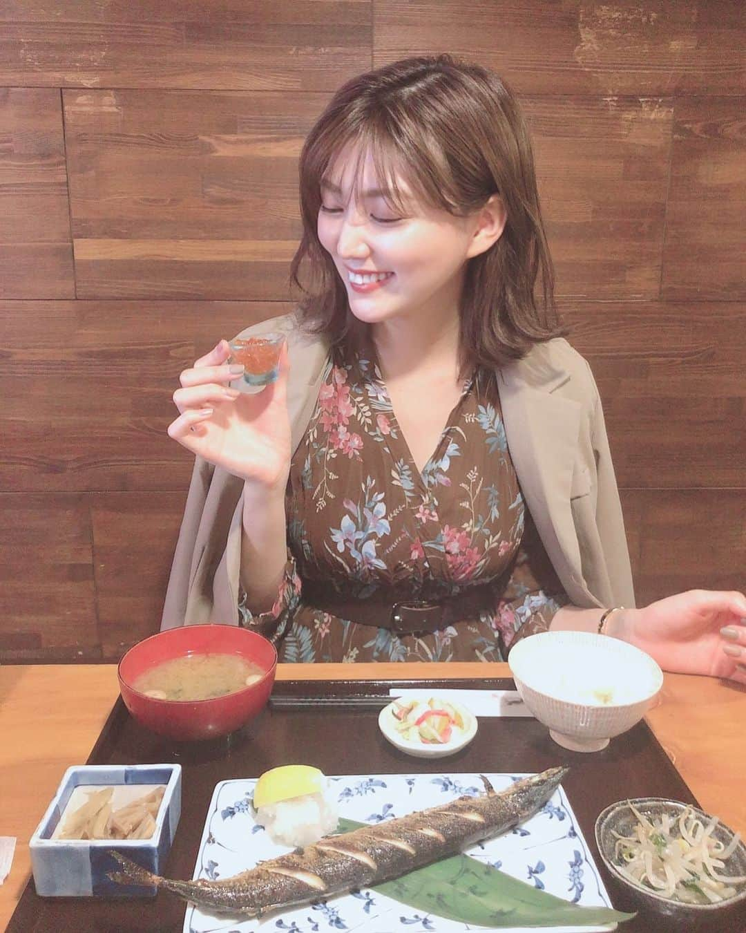 岩﨑名美さんのインスタグラム写真 - (岩﨑名美Instagram)「撮影の合間のランチ🍚」10月31日 14時58分 - nami_iwasaki