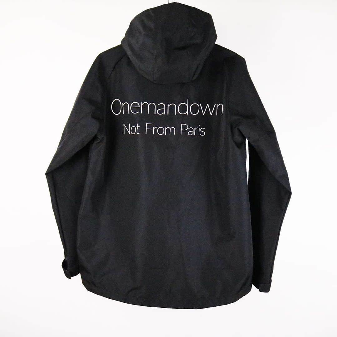 スパガのインスタグラム：「Onemandown-Coach Jacket WaterProof (防水仕様)  是非手に入れて下さい。  10/31 18:00〜11/3 18:00 受注開始  プロフィールにあるURLから購入できます🤞🏻 #コーチジャケット #ワンメンダウン #coachjacket  #フォートナイト」