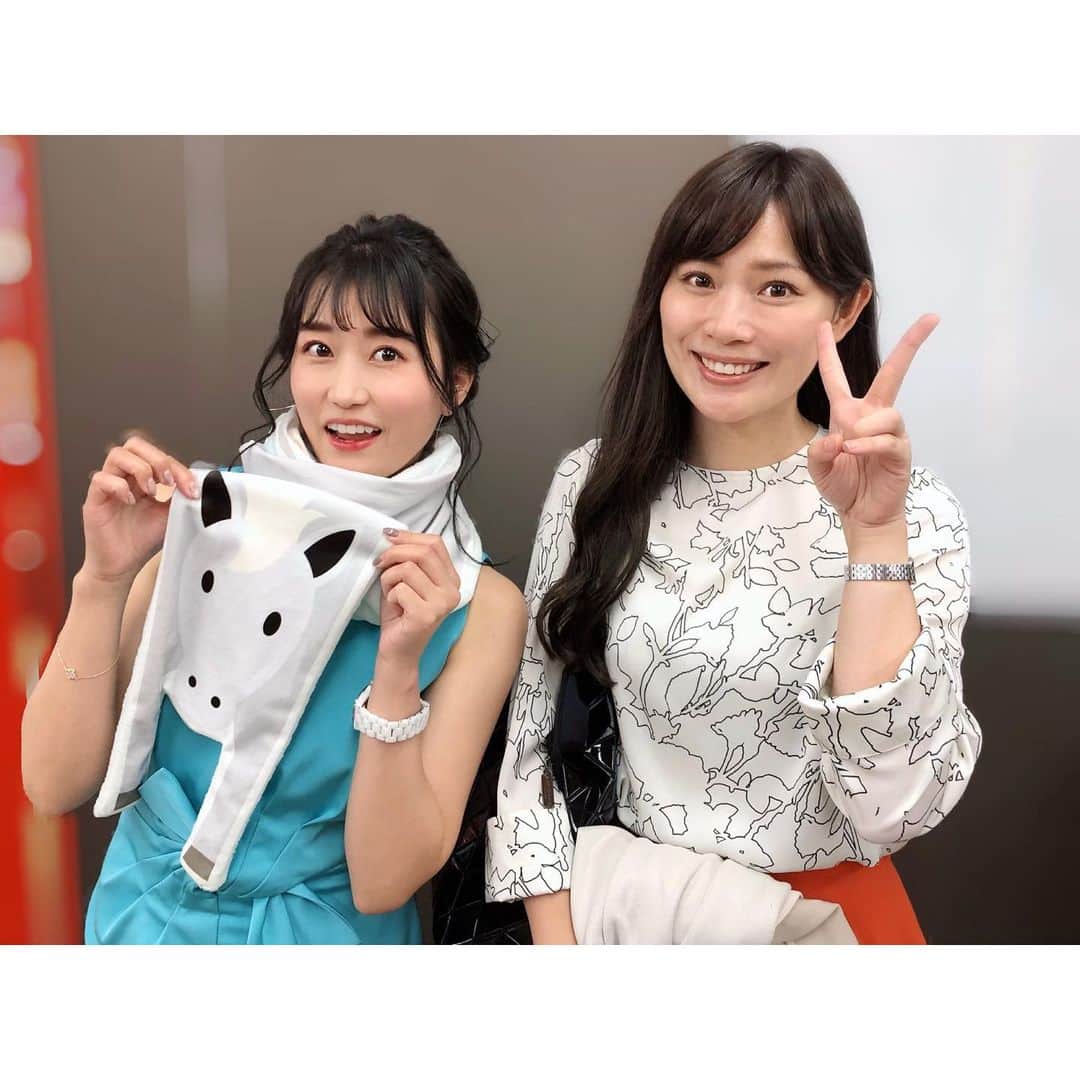 津田麻莉奈さんのインスタグラム写真 - (津田麻莉奈Instagram)「先週。 天皇賞当日のトークショーでご一緒した愛子さまと🏇✨ 私が巻いているのは#うまフラー です😎 ⁑ 第7戦までもつれにもつれたワールドシリーズは、ナショナルズが制覇‼️ほんっっとうに見応えがあって面白いポストシーズンでした😆✨ 今週金曜日22:00〜のJSPORTS「MLBイッキ見！」 でもたっぷり振り返ります⚾️ ⁑ さて🙌 今日は札幌で、楽天競馬ファン感謝デー✨ 北海道はもうすっかり冬の空気です。 お越しの皆さま、よろしくお願いします☺️💕 18:30〜ニコ生でも中継があるので、ぜひご覧下さいね。 ⁑ ⁑ #ワールドシリーズ #ナショナルズ #worldseries #nationals #楽天競馬 #ファン感謝デー #北海道2歳優駿 #まりなる #津田麻莉奈」10月31日 15時23分 - tsudamarinal