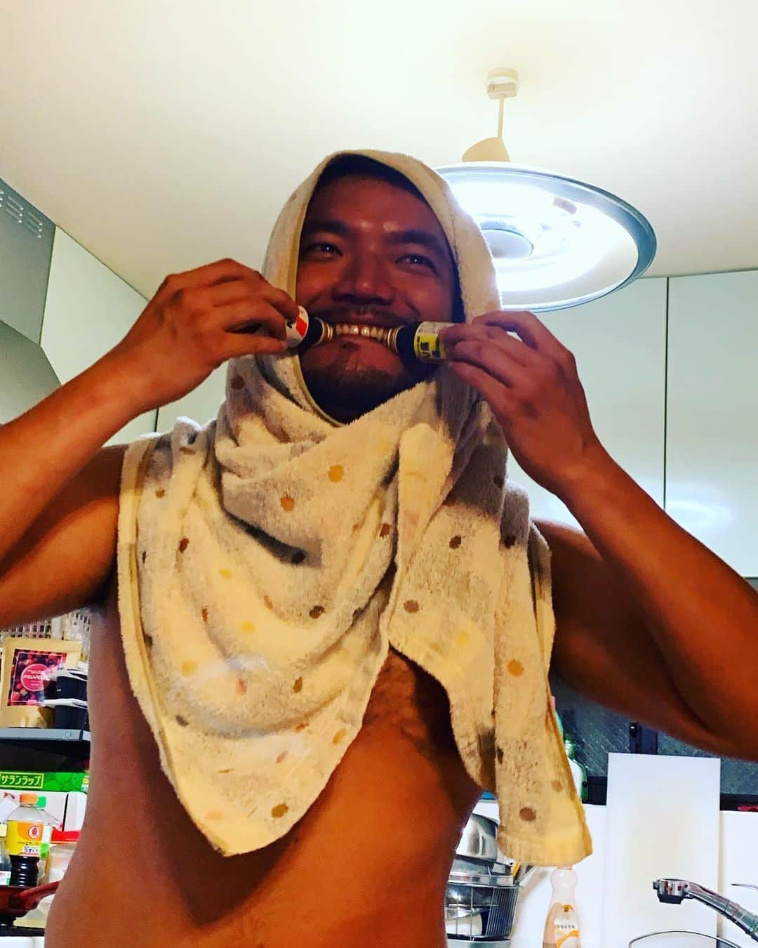 池田真一のインスタグラム：「終わっちゃいました！ 次頑張ります！ 今は名古屋でヘアショーのMC4時間ぐらいやってます😁」