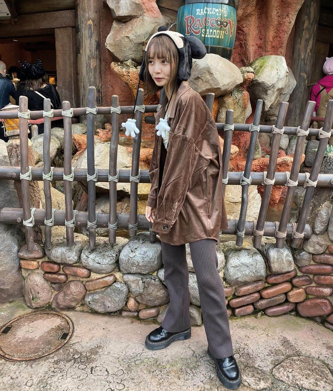 小田川エリカさんのインスタグラム写真 - (小田川エリカInstagram)「・ ハロウィンディズニー🎃 仮装はしませんでした👻 #me#code#私服#グレイル#grl#エリカの私服 @grl_official」10月31日 15時47分 - 0904.erika