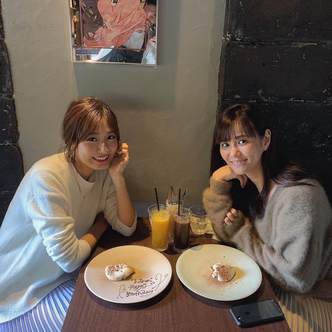 Hiromi Ｍaedaさんのインスタグラム写真 - (Hiromi ＭaedaInstagram)「少し前に33歳ゾロ目になりました🎂♥️ ・ 年々自分の誕生日ってどうでも良くなりがちだけど😂メッセージもらったり、こうやってお祝いしてもらえるのは本当に幸せで嬉しいなと実感する♥️ ・ @yukie__tanaka いつもありがとう🥰 ・ おかげで今日は幸せすぎる時間を過ごせた✨ @fumaruyama 君もノリノリのバースデーソングありがとう😂🎂✨(ストーリーみてね♡笑) ・ @bistro.enishi 相変わらず美味しかったー🍽✨ ごちそうさまでした😋♥️ ・ ・ ・ #33歳#今年は特別な歳になりそう」10月31日 16時53分 - hiron953