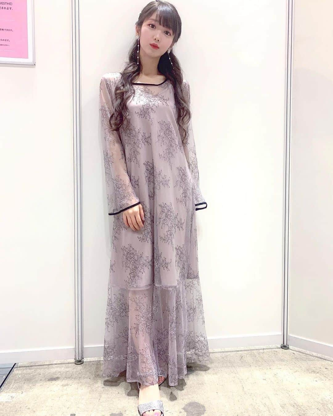 大谷映美里さんのインスタグラム写真 - (大谷映美里Instagram)「💅🏻💓💅🏻💓 ㅤㅤㅤㅤㅤㅤㅤㅤㅤㅤㅤㅤㅤ #AJESTHE Beauty Festival トークショーに出演させていただきました💐 ㅤㅤㅤㅤㅤㅤㅤㅤㅤㅤㅤㅤㅤ 美容についてやこれからの夢、 bisモデルとしての目標などお話ししました✨ 来てくださった皆さんも、関わって下さった方々も とても優しくて楽しい時間になりました💕 ㅤㅤㅤㅤㅤㅤㅤㅤㅤㅤㅤㅤㅤ ありがとうございました！！ 撮ってくれたお写真送ってくれてありがとう〜🙈 ㅤㅤㅤㅤㅤㅤㅤㅤㅤㅤㅤㅤㅤ コンテスト中は会場が緊張感に溢れていて… 夢に向かって頑張る姿が素敵だなと心から思いました。 ㅤㅤㅤㅤㅤㅤㅤㅤㅤㅤㅤㅤㅤ お試し品を沢山頂いたので使うのが楽しみです☺️ わたしもエステにはすごく興味があるので、 これを機に行ってみようと思います！ ㅤㅤㅤㅤㅤㅤㅤㅤㅤㅤㅤㅤㅤ 衣装 #lissiboutique とヘアメイク、 素敵にしていただきました ( *°ｰ°* )💖 ㅤㅤㅤㅤㅤㅤㅤㅤㅤㅤㅤㅤㅤ」10月31日 17時18分 - otani_emiri