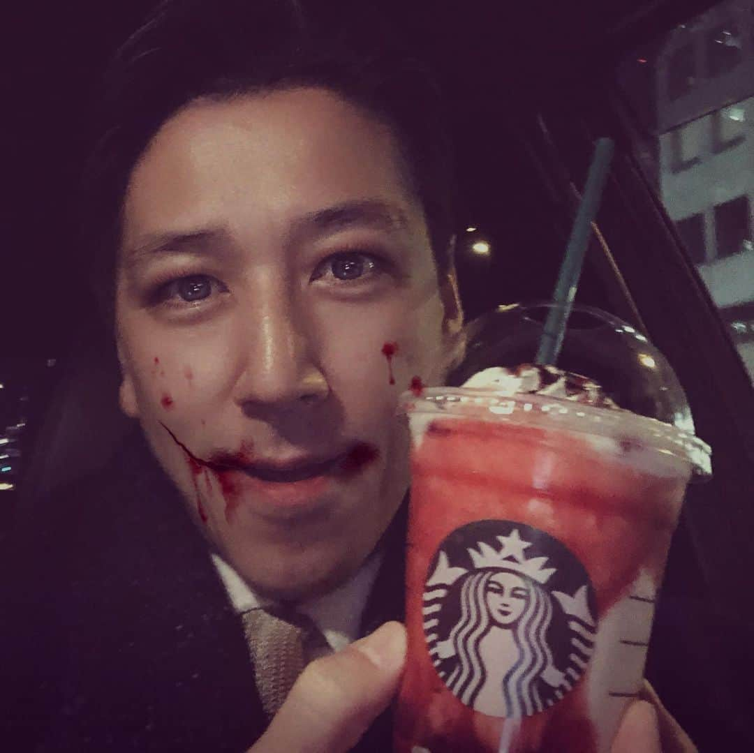 和泉元彌さんのインスタグラム写真 - (和泉元彌Instagram)「#すたーばっくす #ハロウィン #今日まで #snow #ベストマッチ」10月31日 17時31分 - izumimotoya