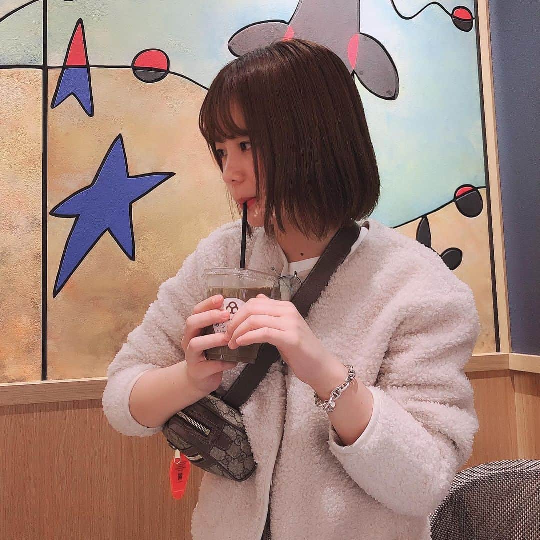 真奈さんのインスタグラム写真 - (真奈Instagram)「おちゃにがい顔☕︎」10月31日 17時54分 - manatmnt0116