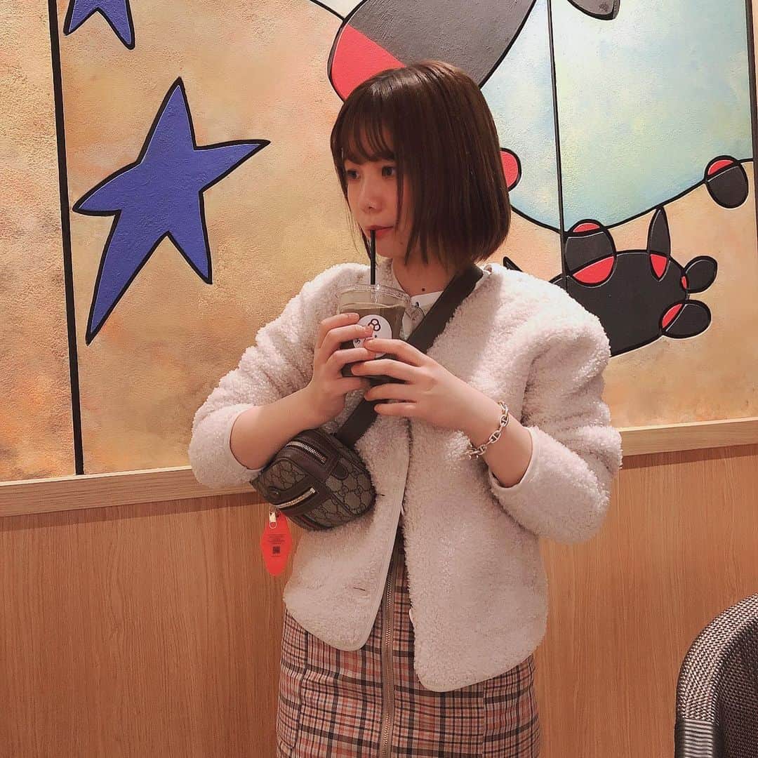 真奈さんのインスタグラム写真 - (真奈Instagram)「おちゃにがい顔☕︎」10月31日 17時54分 - manatmnt0116