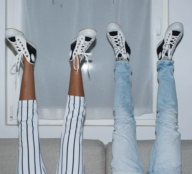のインスタグラム：「'Time to get your head out of the dumps, and your legs in the air!'⁠ #komrads #partizanB/W #sneakergram」