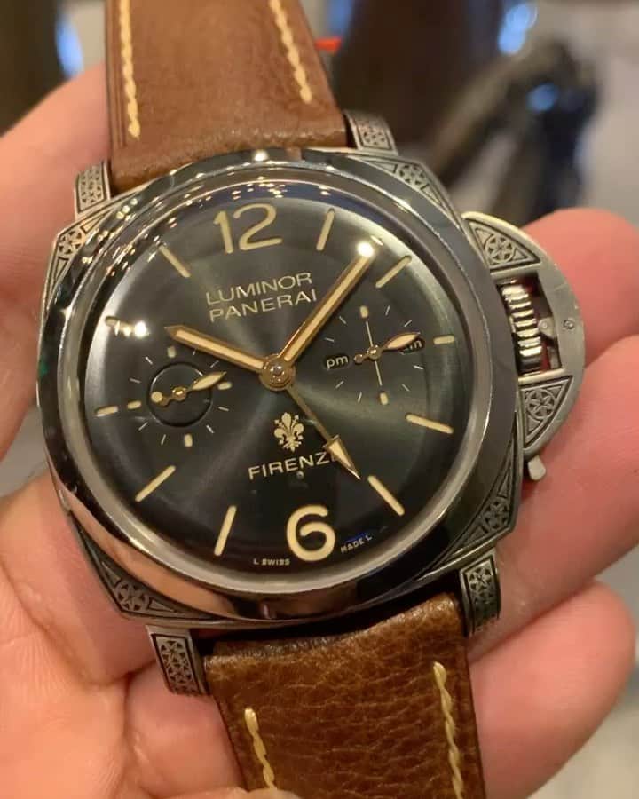 パネライのインスタグラム：「Last week I showed off the #PAM669 Radiomir Firenze model. Here is the #Panerai #PAM702 Luminor Firenze Tourbillon with hand etched case and gorgeous grey sunburst dial. What do you think?👍🏼👎🏼#paneraicentral」