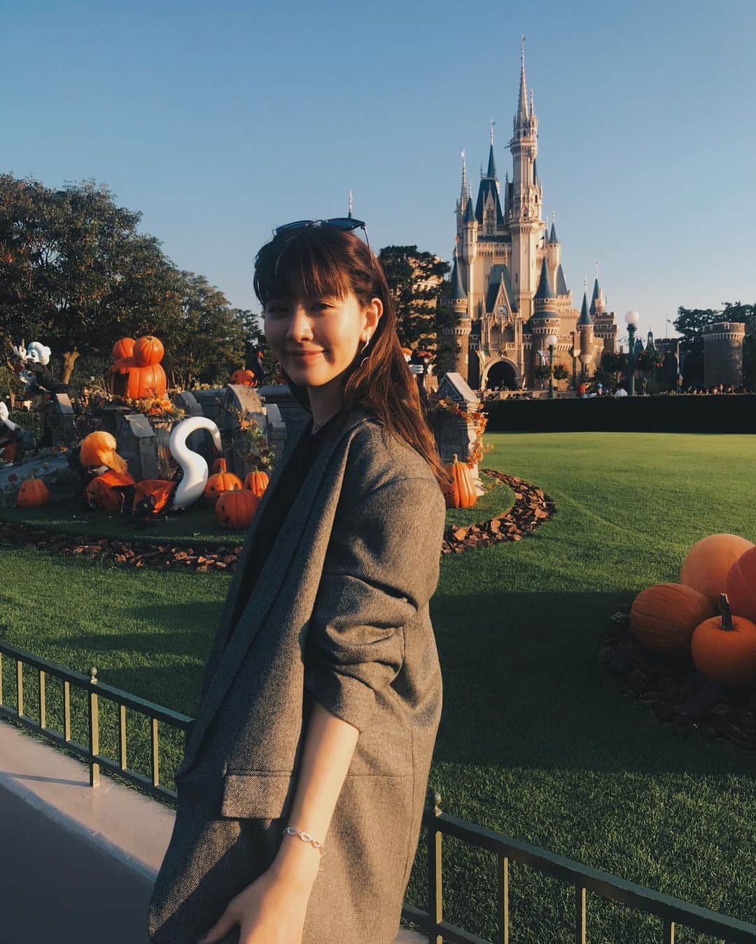 岡本杏理さんのインスタグラム写真 - (岡本杏理Instagram)「Happy Halloween👻  前にディズニーランドに行った時にあったかわいいかぼちゃ達🎃 ハロウィン何かしましたか？ #tdl #halloween」10月31日 20時48分 - anri_okamoto