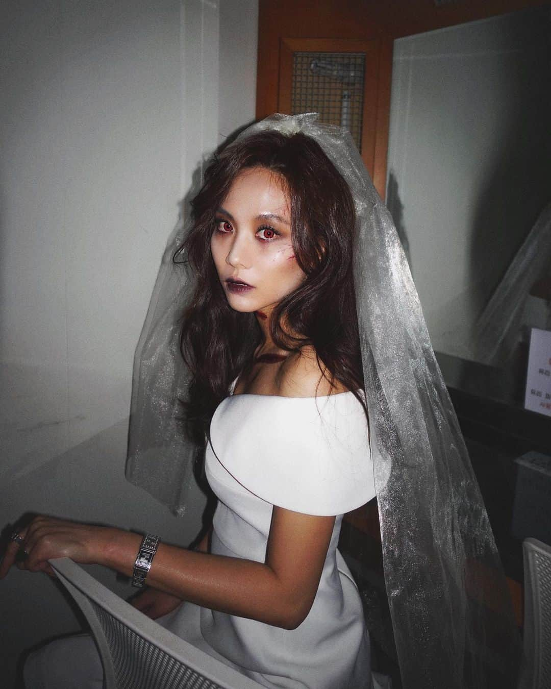 フェイ さんのインスタグラム写真 - (フェイ Instagram)「오늘 약혼 !🎃 今晚有婚约 #万圣节 #halloween  #할로윈 #약혼 #신부」10月31日 20時51分 - ff0427