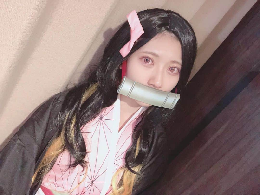 山田麻莉奈さんのインスタグラム写真 - (山田麻莉奈Instagram)「. ハッピーハロウィン👻. . ということでひさしぶりにコスプレ。 いつぶりだろう。 お仕事ではあったかもだけど プライベートではひさしぶり！ 最近ハマってる #鬼滅の刃 の #竈門禰豆子 。です！ ひさしぶりにコスプレしたけどやっぱ楽しい☺︎笑 . 次できるのいつかわかんないので いっぱいお写真上げときます連投します . . #ハロウィン #コスプレ #鬼滅の刃 #竈門禰豆子」10月31日 20時52分 - marina.yamada_324