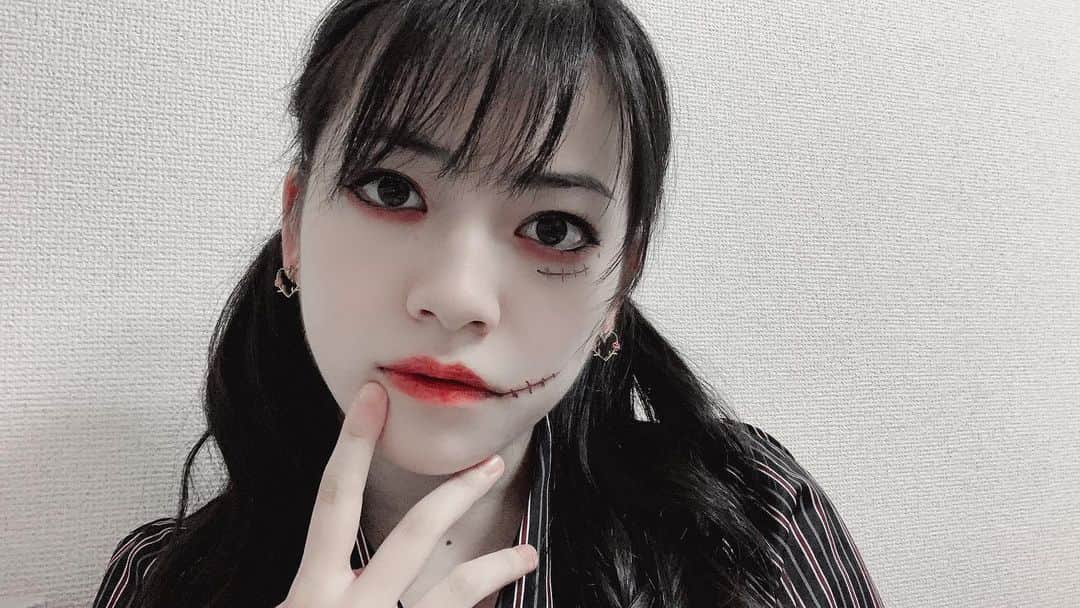 高岡薫のインスタグラム：「このフィルターにしたら雰囲気出るよね🎃🎃 #ハロウィン」