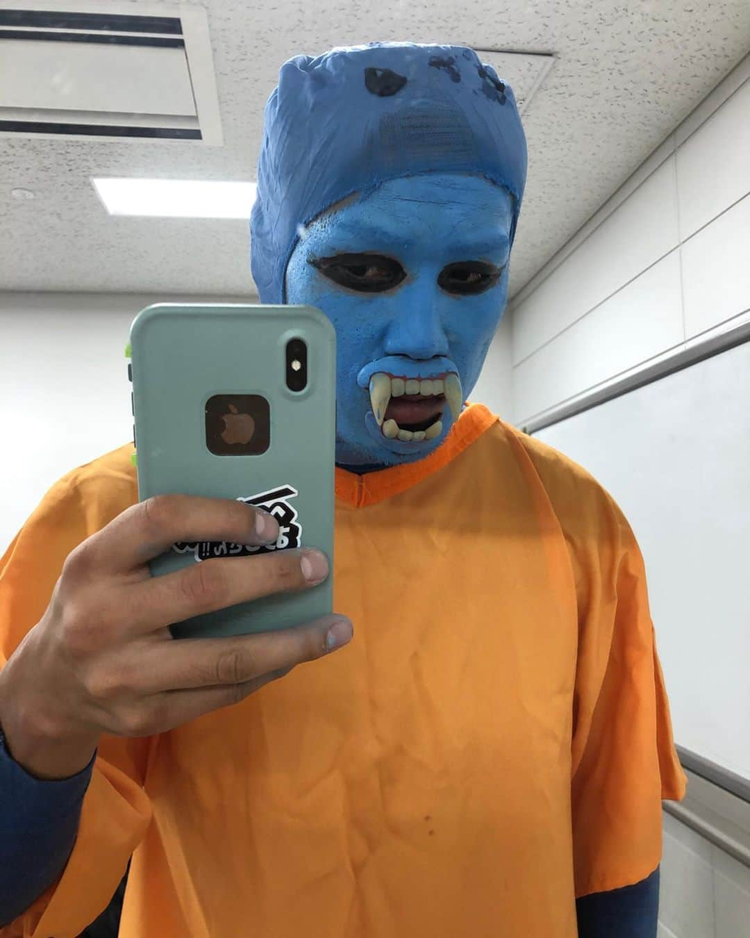 城戸康裕さんのインスタグラム写真 - (城戸康裕Instagram)「今日はK-1クイーンズスクエアイベント 〜🎃✨ ・ K-1ファイターたちがみんな仮装🤡 ・ 昨日のやつに引き続き、これもオール手作り😄 ・ また来年あたり手作りやりてーなぁ😆 ・ #村越のコスプレはなかなかイケてた👍 #ブスだった笑　#もじゃ越 #halloween #ハロウィン #dragonquest #ドラクエ #ゾーマ #優勝した時のやつ🎃」10月31日 21時16分 - yasuhiro.kido