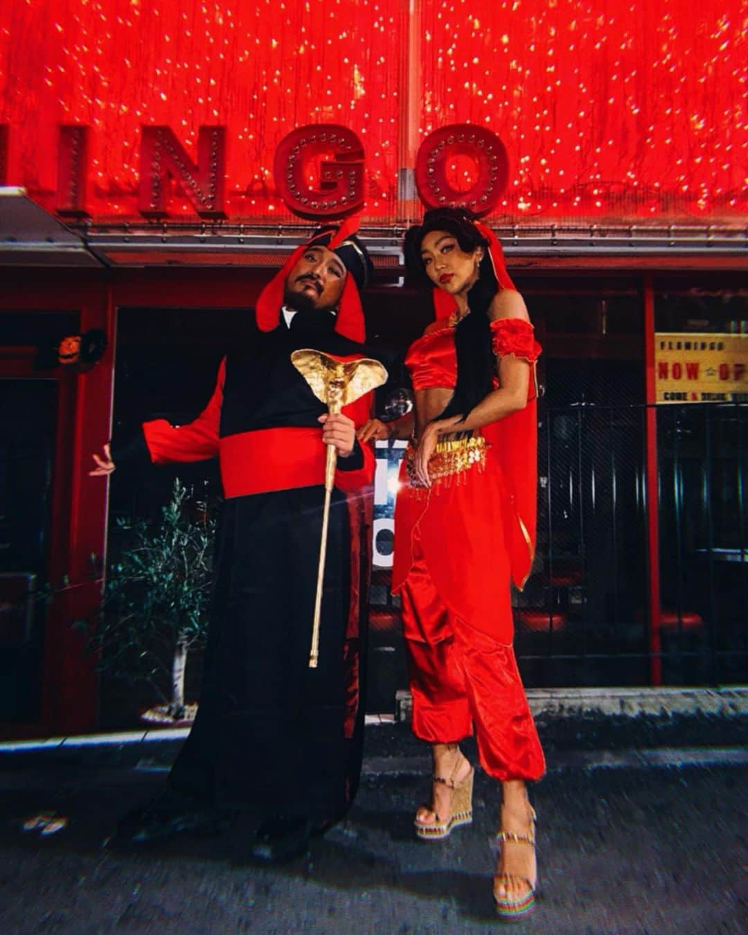 菅又菜摘（ナツ）さんのインスタグラム写真 - (菅又菜摘（ナツ）Instagram)「Jafar & Slave Jasmine!⏳🕌 #happyhalloween #halloween #halloween2019 #aladdin #jafar #slavejasmine #redjasmine #jasmine #princessjasmine #disney #princess #jafarcosplay #jasminecosplay #aladdincosplay #disneycosplay #disneyprincess #couplecosplay  #halloweencouple #couplescostume #ジャファー　 #kogenatsu #焦げNATSU #こげなつ #ジャスミン」10月31日 21時29分 - kogenatsu920