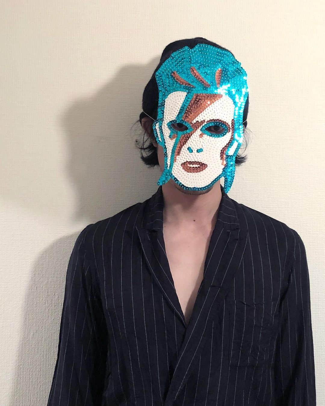 のインスタグラム：「happy halloween! #davidbowie」