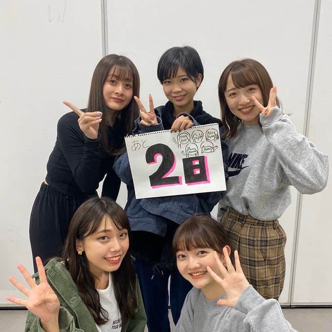 のインスタグラム：「みなさんこんばんは🎃👻 本日はミスの集合写真です📸  本日は1日リハーサルを行いました！本番が近づき、緊張感が高まっています🔥期待していてください！！！ ミスミスターコンまで残り ✨2日✨ 応援よろしくお願いします！ *」