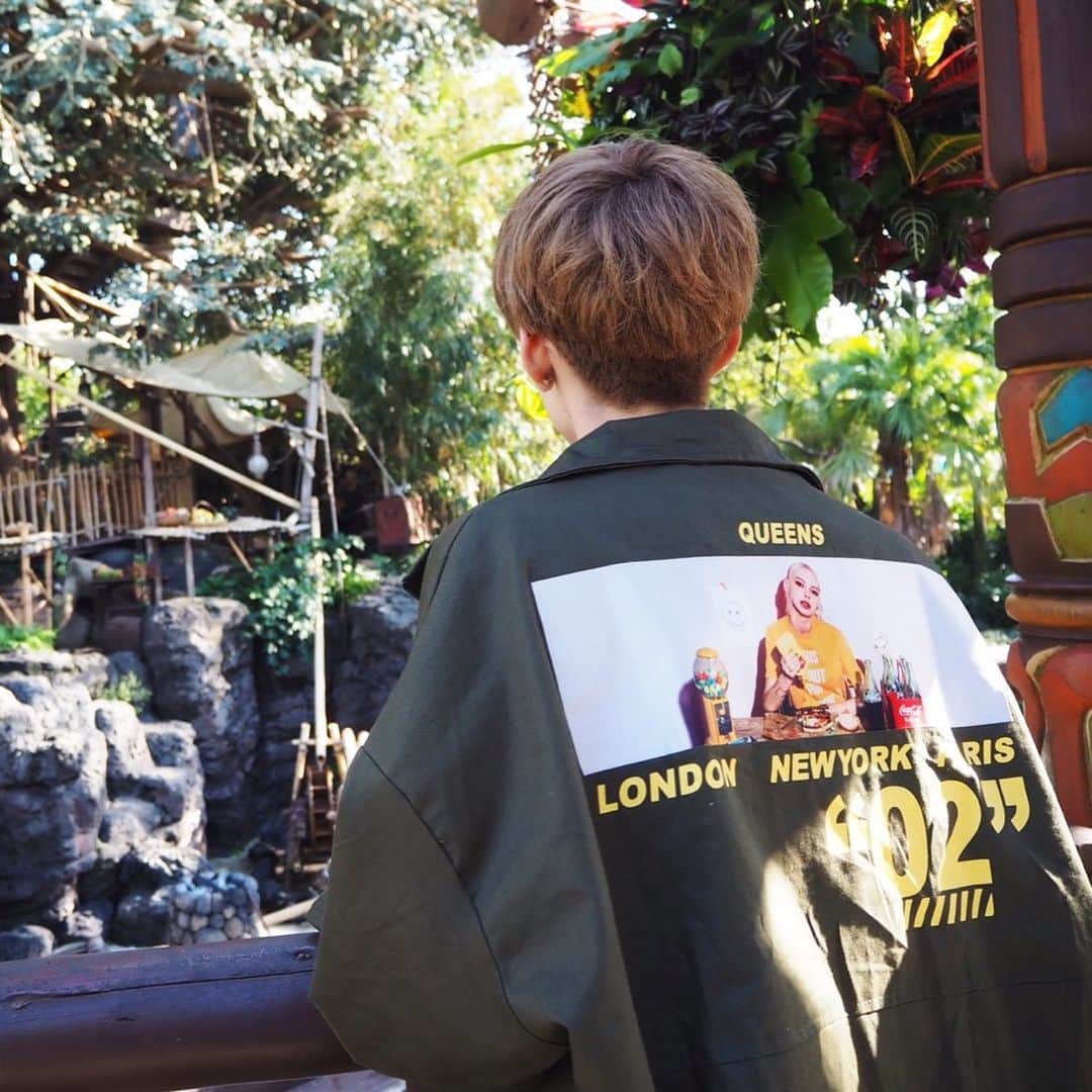 みっきーのインスタグラム：「﻿ ﻿ ﻿ ﻿ ハロウィンディズニー🎃👻﻿ 愛してやまない相棒が﻿ いっぱいで癒された👽﻿ ﻿ ﻿ #ディズニーランド﻿ #ディズニーハロウィン﻿ #夢の国﻿ #リトルグリーンメン﻿ #リトルグリーンまん﻿ #緑づくし」