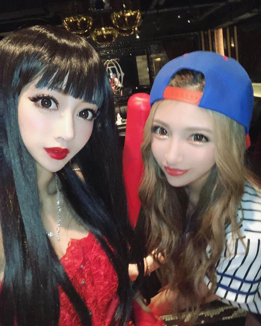 一條りおなさんのインスタグラム写真 - (一條りおなInstagram)「. 👭🎃👻🍭💋💕 . #halloween  #halloween2019 #trickortreat  #clubzoo #helterskelter  #vanityme #ヘルタースケルター #りりこ」10月31日 22時15分 - riona.i