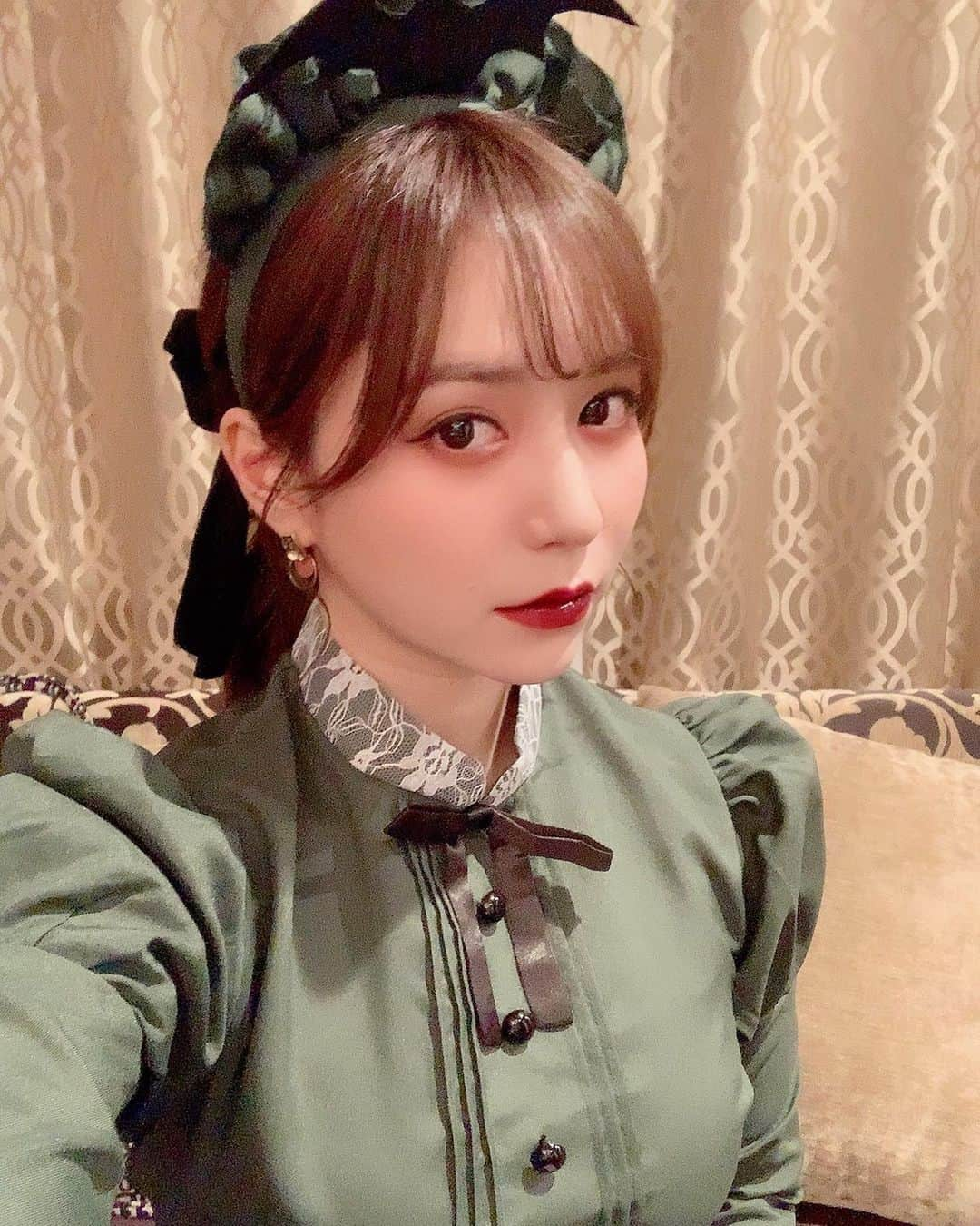 河西智美さんのインスタグラム写真 - (河西智美Instagram)「Happy Halloween🌹」10月31日 22時09分 - chiyu3u