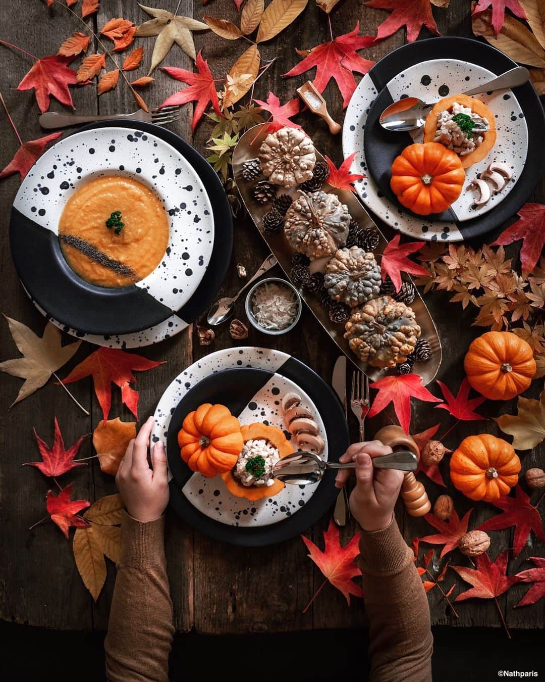 nathparisさんのインスタグラム写真 - (nathparisInstagram)「🇫🇷 Happy Halloween! 🎃 En ce jour de fête, j’ai préparé des mini courges Jack be little farcis au Risotto de champignons accompagnées d’une soupe de butternut 😋 Et vous quel est votre programme aujourd’hui ? 🇺🇸 Happy Halloween! 🎃 On this festive day, I prepared mini squashes Jack be little stuffed with mushroom risotto with butternut soup 😋 What is your program today?  En collaborartion avec @habitat_france」10月31日 22時11分 - nathparis