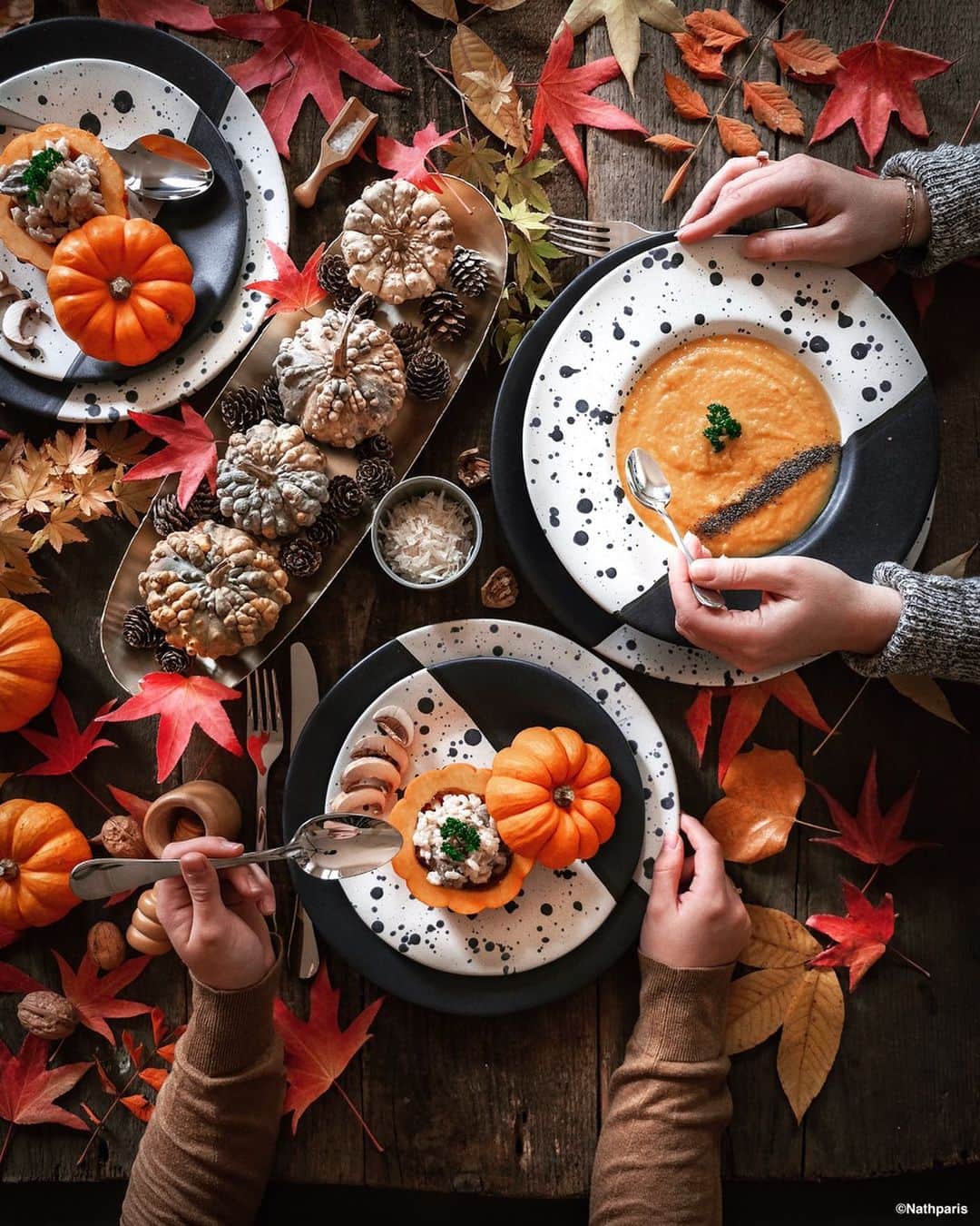 nathparisさんのインスタグラム写真 - (nathparisInstagram)「🇫🇷 Happy Halloween! 🎃 En ce jour de fête, j’ai préparé des mini courges Jack be little farcis au Risotto de champignons accompagnées d’une soupe de butternut 😋 Et vous quel est votre programme aujourd’hui ? 🇺🇸 Happy Halloween! 🎃 On this festive day, I prepared mini squashes Jack be little stuffed with mushroom risotto with butternut soup 😋 What is your program today?  En collaborartion avec @habitat_france」10月31日 22時11分 - nathparis
