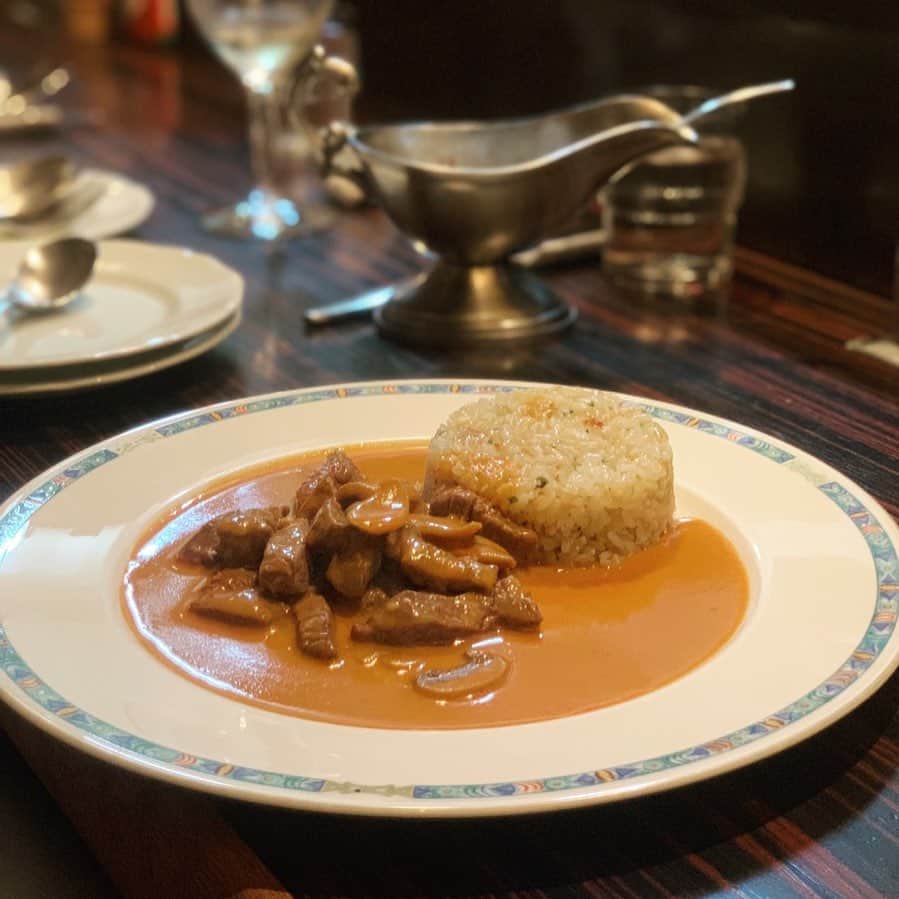石井謙伍のインスタグラム：「ハロウィンディナーはコルシカで👻🍽 どれも本っっ当に美味しくて、次々に注文してしまった🤤ドリアもおいしいみたいなので、絶対にまた行こう😋 #コルシカ #恵比寿 #絶品洋食」