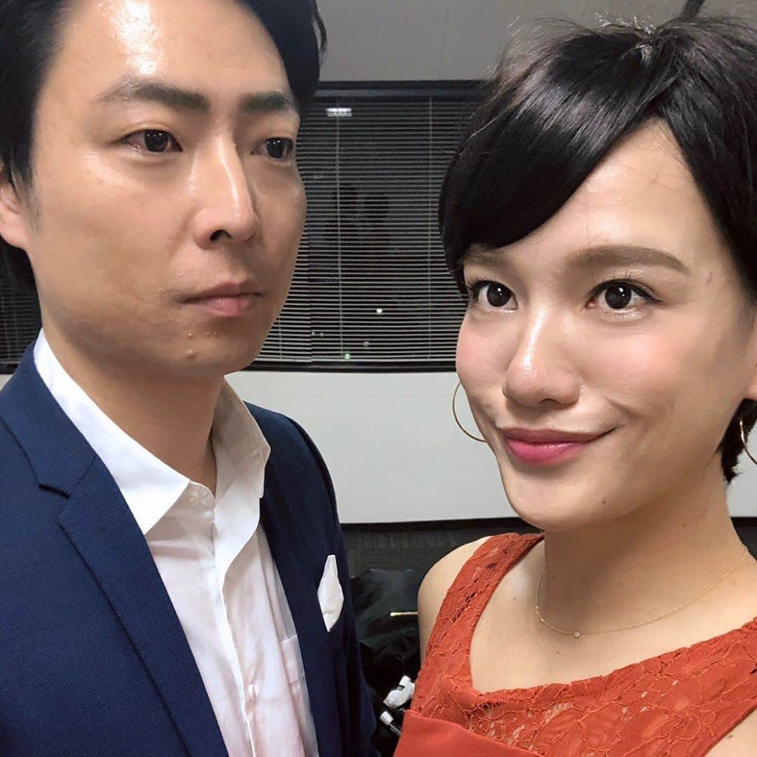 信濃岳夫さんのインスタグラム写真 - (信濃岳夫Instagram)「‪映え。‬ ‪#  #横須賀の実家前で記者の質問に答えた時の2人‬ ‪#小泉進次郎‬ さん ‪#滝川クリステル‬ さん ‪#トゥルーラバーズ‬ ‪#ものまね‬ ‪#モノマネ‬ ‪#新喜劇‬ ‪#信濃岳夫‬ ‪#金原早苗‬ ‪#これはちゃんと‬ ‪#ハロウィン‬」10月31日 22時44分 - takeoshinano