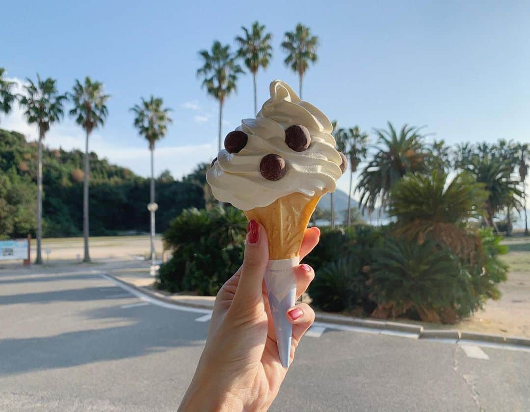 Karunaさんのインスタグラム写真 - (KarunaInstagram)「⛴🍦🐇 忠海でうさぎ達のおやつを買って 念願の大久野島へ行ってきました！ #大久野島 #うさぎ島 #広島 #観光 #ゴミは持ち帰りましょう #うさぎ #hiroshima #rabbitisland #japan」10月31日 22時51分 - karuna0520