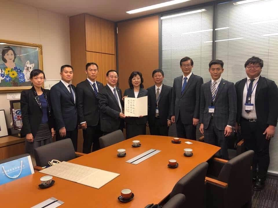 野田聖子さんのインスタグラム写真 - (野田聖子Instagram)「中国国際友好連絡会（1984年鄧小平の提唱により設立されました）の皆様が会館にお越し下さいました。  #野田聖子 #日中友好」10月31日 23時13分 - seiko.noda