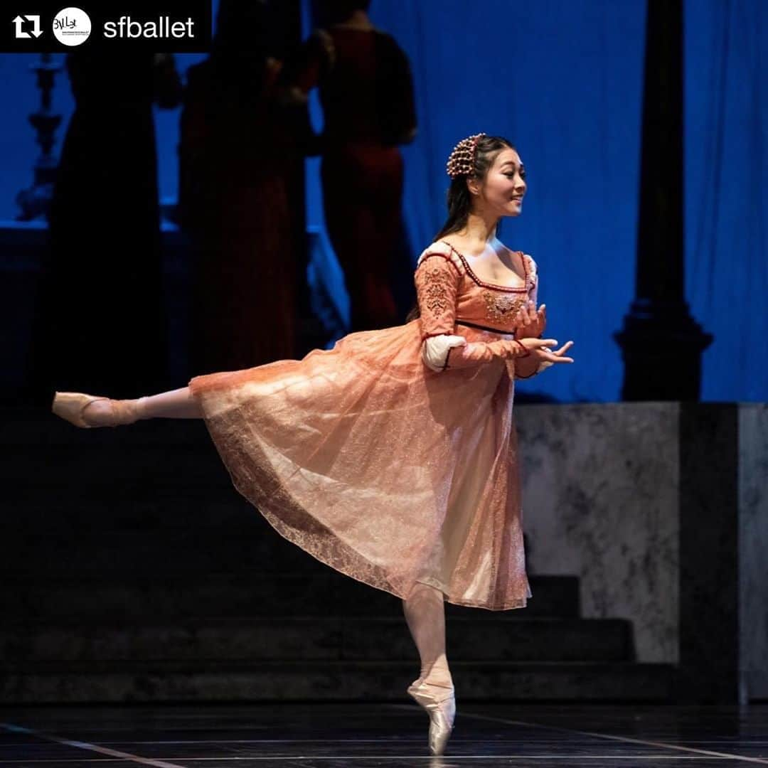 倉永美沙さんのインスタグラム写真 - (倉永美沙Instagram)「My first official performance with San Francisco Ballet was beyond special last night in Copenhagen. I got to dance my favorite ballet with my favorite partner to my director’s choreography in front of European audience and the queen of Denmark. Since I joined San Francisco Ballet, I have been so inspired watching everyone in the company. Working and creating this beautiful art form together with beautiful artists and stuff is my dream come true. Thank you 💕 Photo by Erik Tomasson  サンフランシスコバレエ正式団員として初めての舞台がコペンハーゲンツアーの初日、大好きなロミオとジュリエット、大好きなパートナーと、監督の振り付けをヨーロッパのお客様とデンマーク女王の前で、素敵なバレエ団のみんなとの共演。本当にサンフランシスコバレエに来て幸せ。#ballet #ballerina #ballerinalife #happy #happiness #dance #art #幸せ #バレエ #バレリーナ #rehearsal #travellife #work #tour #romeoandjuliet #sfballet #openingnight #copenhagen  #wroldtraveler #travellife #fly」10月31日 23時35分 - misakuranaga