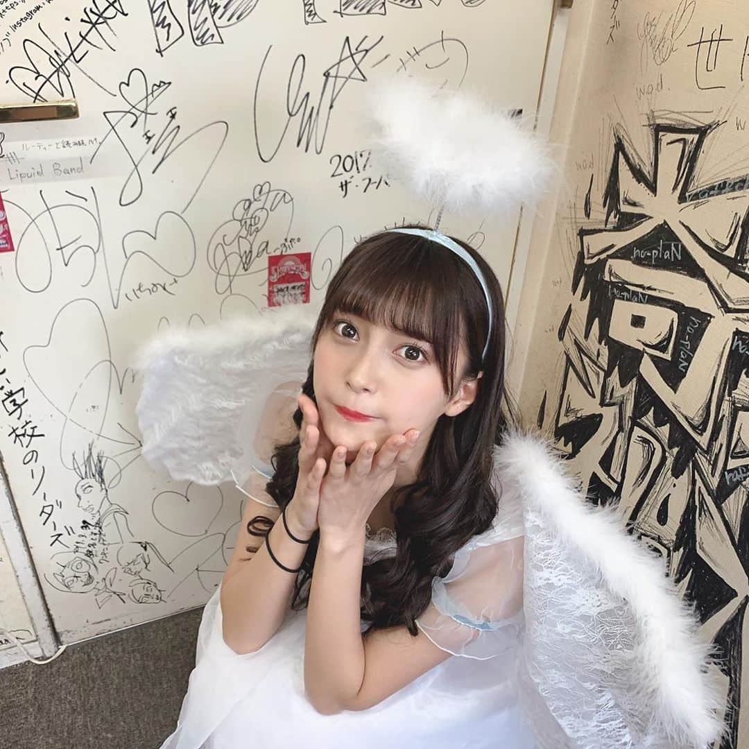 小山リーナさんのインスタグラム写真 - (小山リーナInstagram)「👼🏻 後ろががちゃがちゃしております、、笑 ・ ・ #ハロウィン #天使 #コスプレ #ハロウィンコスプレ #アイドル #高校生 #halloween #angel #followme #idol」10月31日 23時43分 - rina_koyama_box