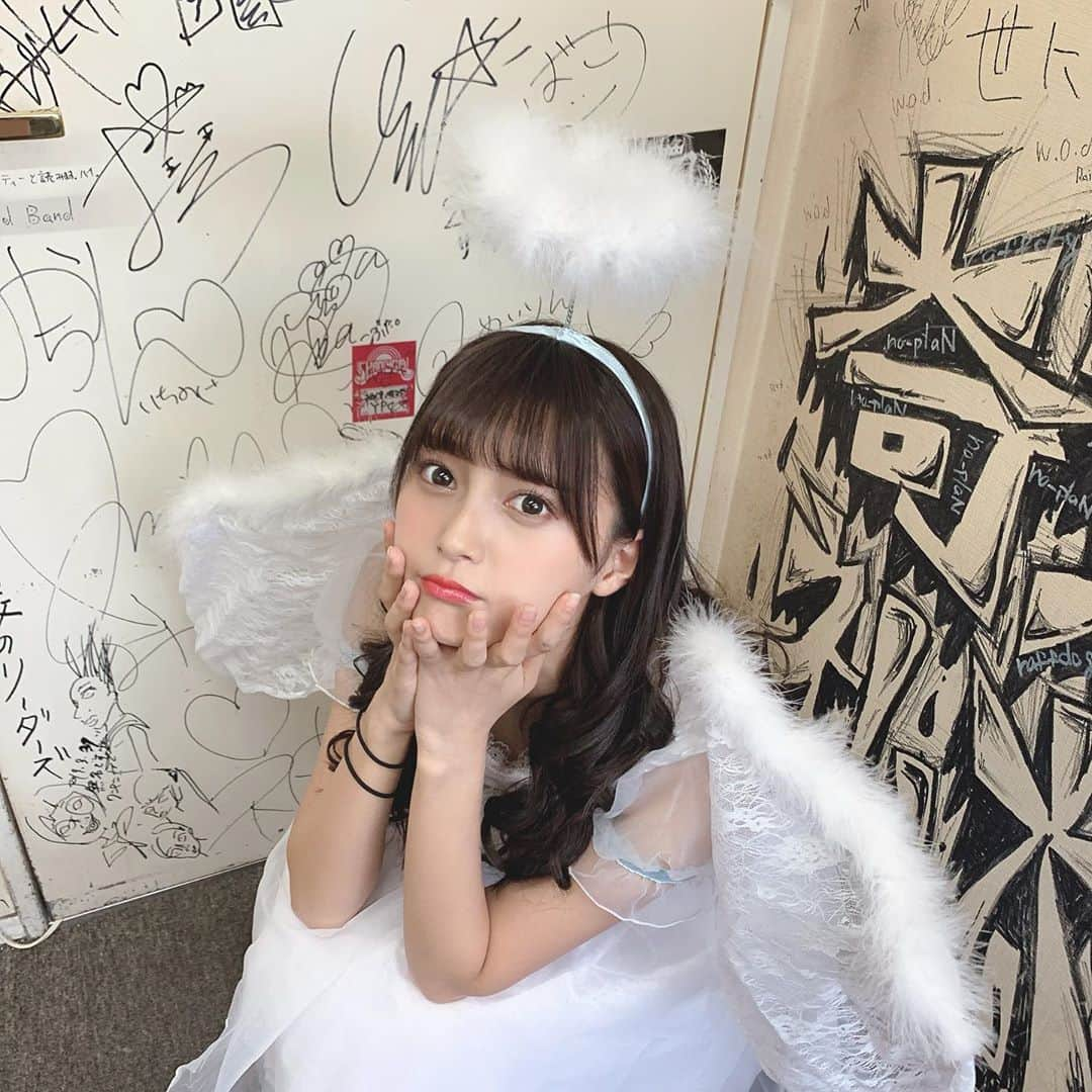 小山リーナさんのインスタグラム写真 - (小山リーナInstagram)「👼🏻 後ろががちゃがちゃしております、、笑 ・ ・ #ハロウィン #天使 #コスプレ #ハロウィンコスプレ #アイドル #高校生 #halloween #angel #followme #idol」10月31日 23時43分 - rina_koyama_box