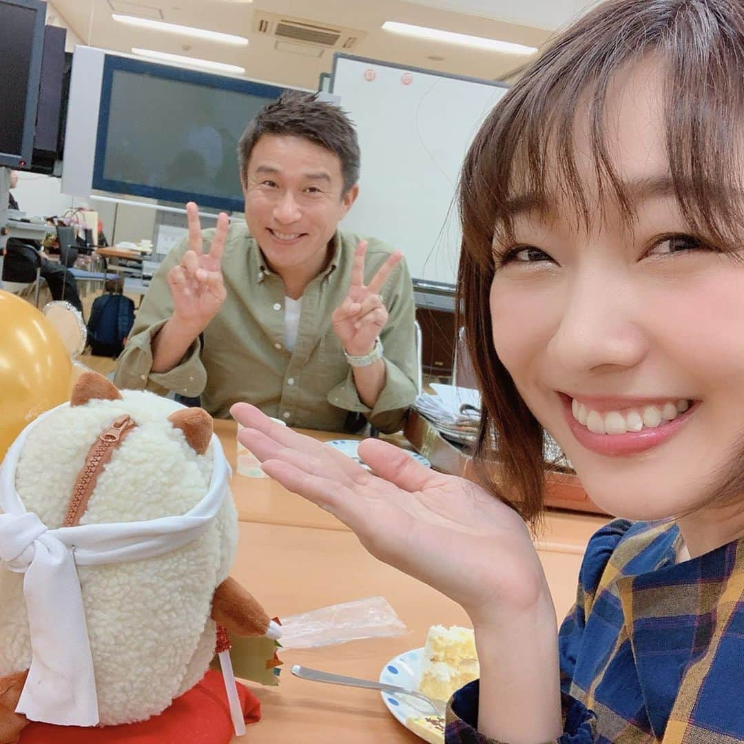 須田亜香里さんのインスタグラム写真 - (須田亜香里Instagram)「28歳になりました😊 ドデスカでお誕生日とセンターをお祝いしていただいて、写真はドデスカのセンターの裕二さんに撮っていただきました☺️ そして、食べきれなかったのでセンタープレートを差し上げました！ #誕生日」10月31日 23時44分 - akarisuda