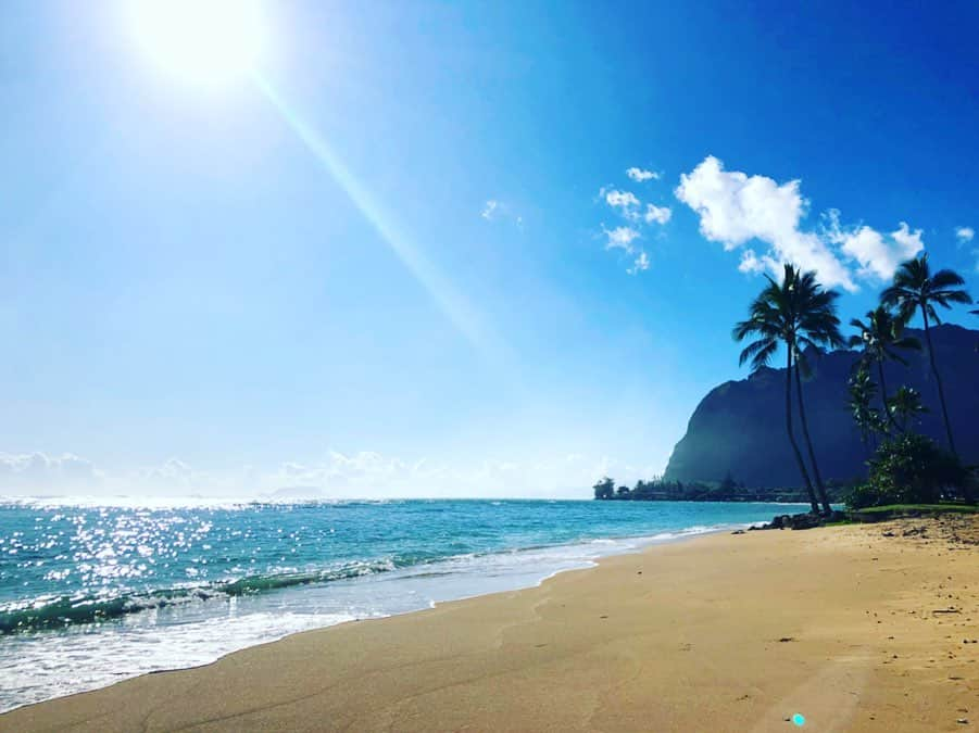 青山めぐさんのインスタグラム写真 - (青山めぐInstagram)「💙🌊 #hawaii #oahu #northshore #sea #gravure #nature #bikini #blue」10月31日 23時48分 - megu_19880928