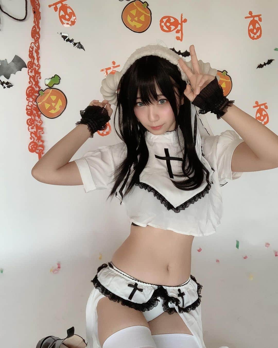 伊織もえさんのインスタグラム写真 - (伊織もえInstagram)「ハロウィンその2🎃🎃🎃 #cosplaygirl #cosplaygirl #halloween #japanesegirl #ハロウィンコスプレ #コスプレ #ハッピーハロウィン」11月1日 0時01分 - moe_five