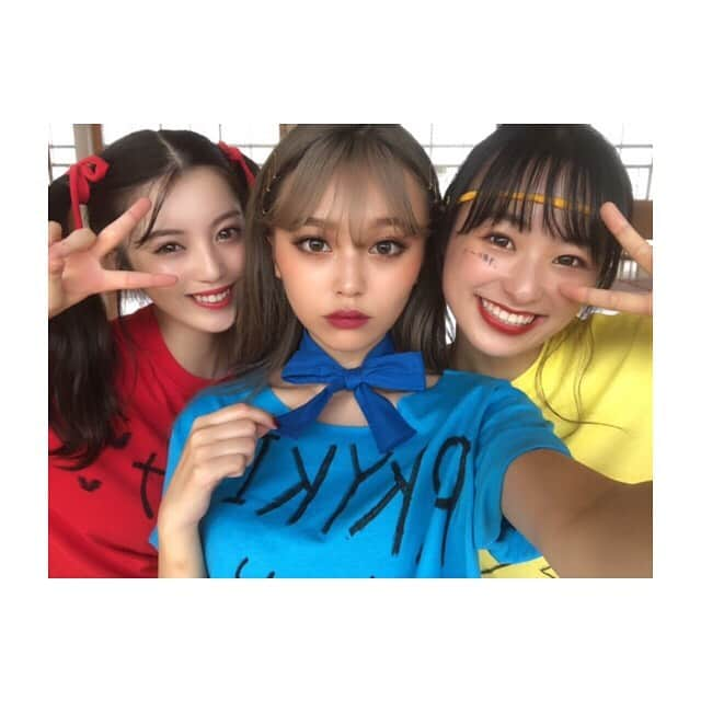 土屋怜菜（れいぽよ）さんのインスタグラム写真 - (土屋怜菜（れいぽよ）Instagram)「Popteen 12月号発売❤️﻿ ﻿ もう雑誌ではクリスマス号だよ〜🎄🎁🎂﻿ ﻿ 私もたくさん載せさせていただいてるので﻿ みんなぜひ見てねん☺️💓﻿ ﻿ 19歳の大人コンビも、、、😳💖﻿ ﻿ 付録も #ENVYM とコラボしているので﻿ 皆さんぜひゲトってくださいね☺︎﻿ ﻿ #Popteen」11月1日 0時18分 - reipoyo_0411