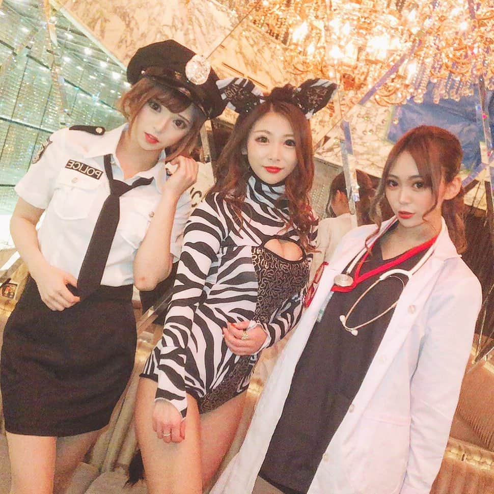侑季美怜のインスタグラム：「・ ・ ・ ポリス×シマウマ×ナース ・ ・ ・」