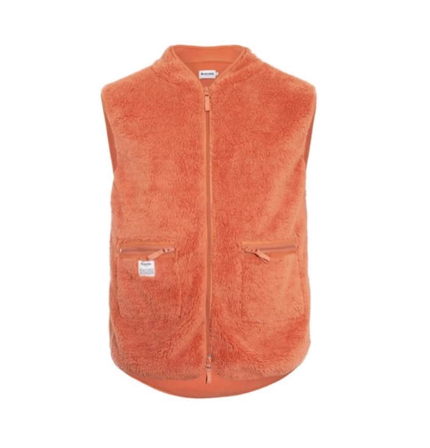 レステロッズのインスタグラム：「Fleece Vest in Mango.  #originalneverdies #Heritagebrand #wecallittimeless #resteröds」