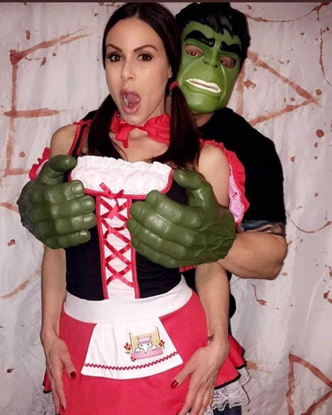 Kendra Lustさんのインスタグラム写真 - (Kendra LustInstagram)「#happyhalloween 🎃👻 #hulksmash #trickortreat #tbt」11月1日 1時07分 - kendralust