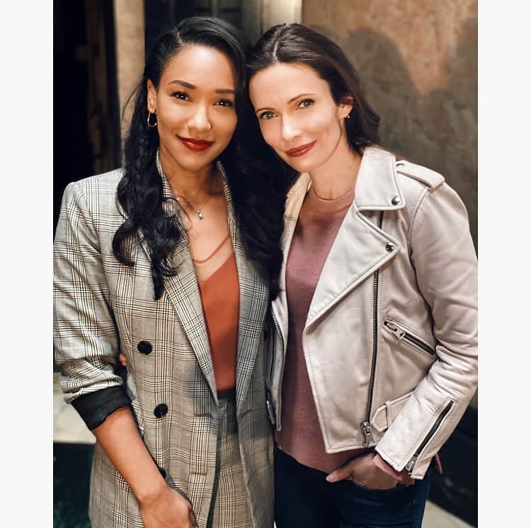 のインスタグラム：「Reporter team-up! @candicepatton ❤️💪#iriswestallen #loislane #crisisoninfiniteearths」