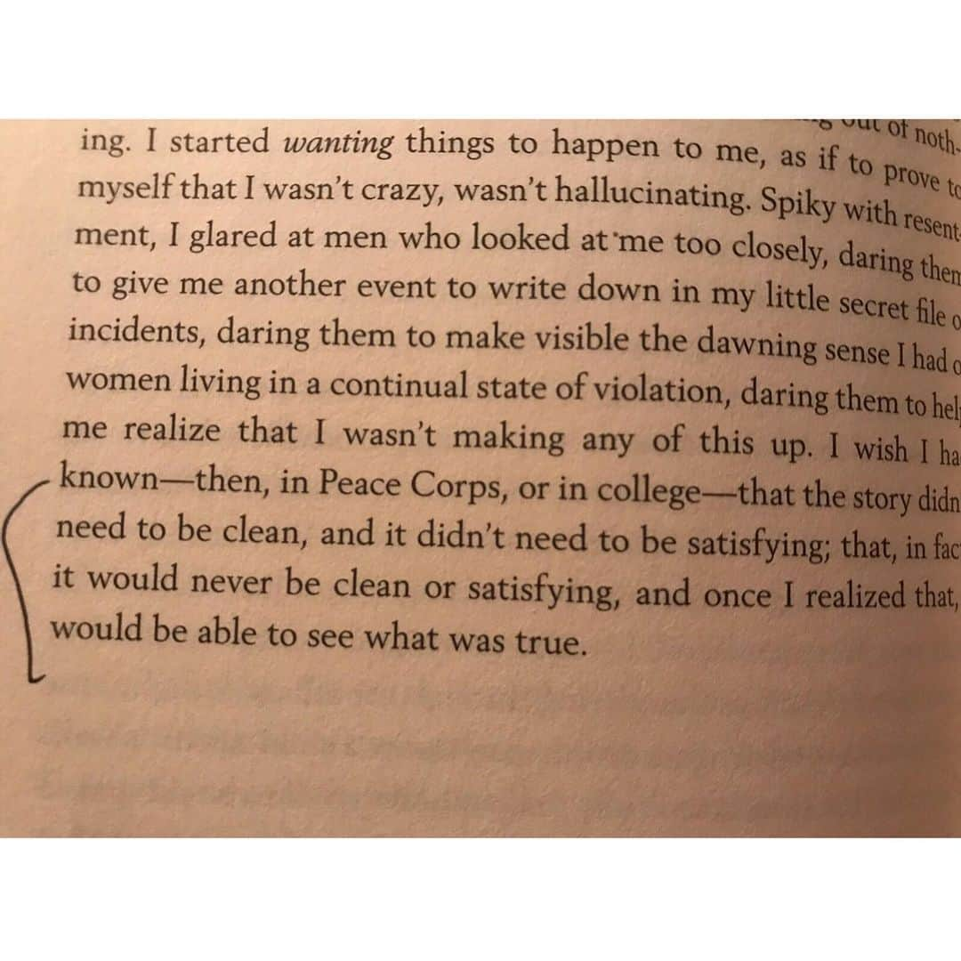 ナタリー・ポートマンさんのインスタグラム写真 - (ナタリー・ポートマンInstagram)「One of my favorite passages from #TrickMirror... #whatnatreads」11月1日 1時43分 - natalieportman