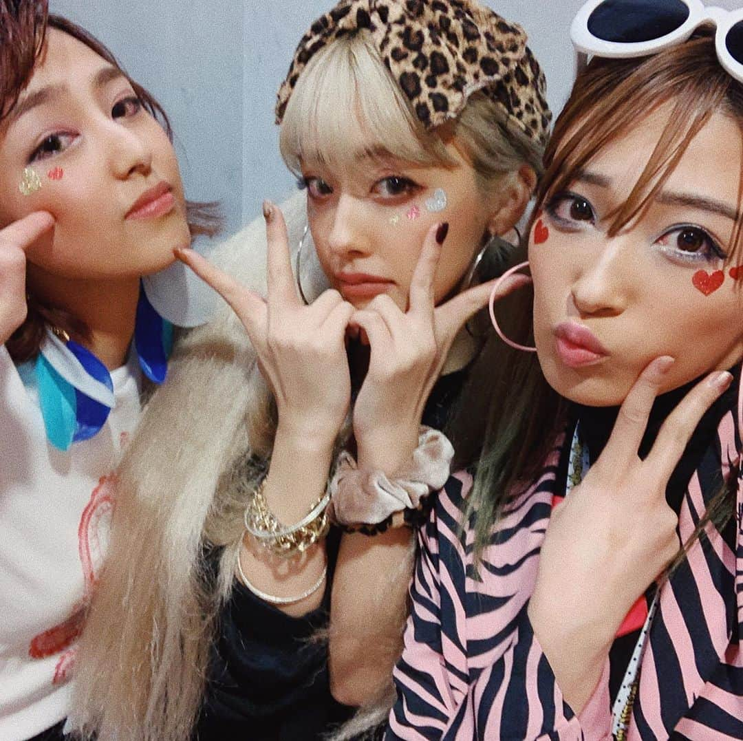 夏焼雅さんのインスタグラム写真 - (夏焼雅Instagram)「ズッ友❤️❤️❤️ #ギャルスナップ  #halloweenmakeup」11月1日 2時55分 - miyaaa0825