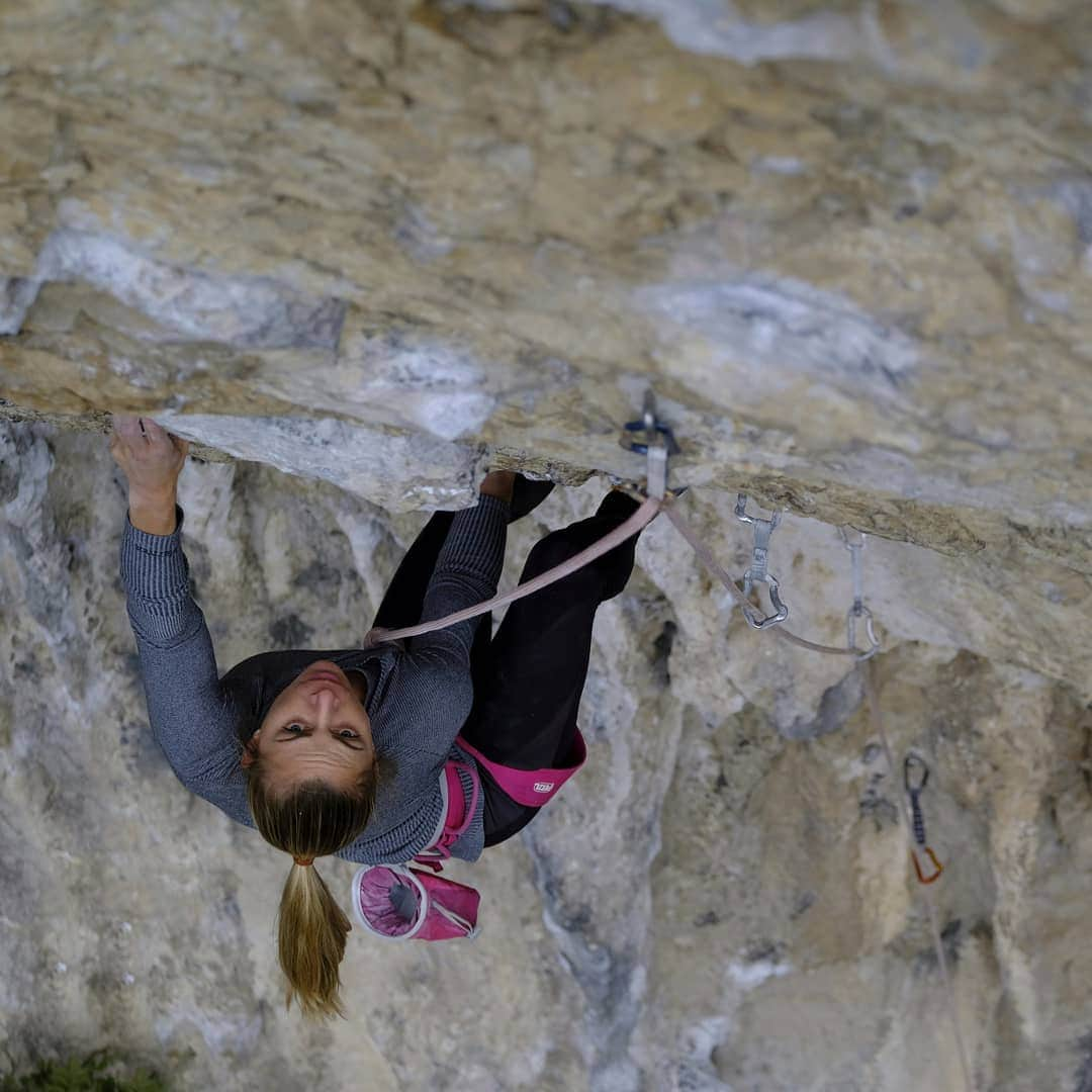 カタリーナ・ザーヴァインさんのインスタグラム写真 - (カタリーナ・ザーヴァインInstagram)「It's been a great few days in Croatia with the @austriaclimbing youth team.😀🙌🇭🇷 It's awesome to see how passionate they are about climbing, how much fun they have and how hard they try💪💪💪 (and I even sneaked in some climbing myself😀🙌).」11月1日 3時14分 - katha_saurwein