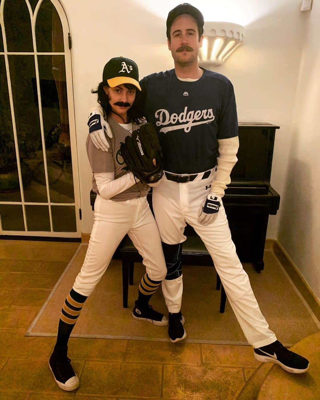 ジュリア・ボスさんのインスタグラム写真 - (ジュリア・ボスInstagram)「Halloween 2019 x The World Series 1988 = Grand Slam Costume Win #denniseckersley #kirkgibson」11月1日 13時42分 - juliavoth