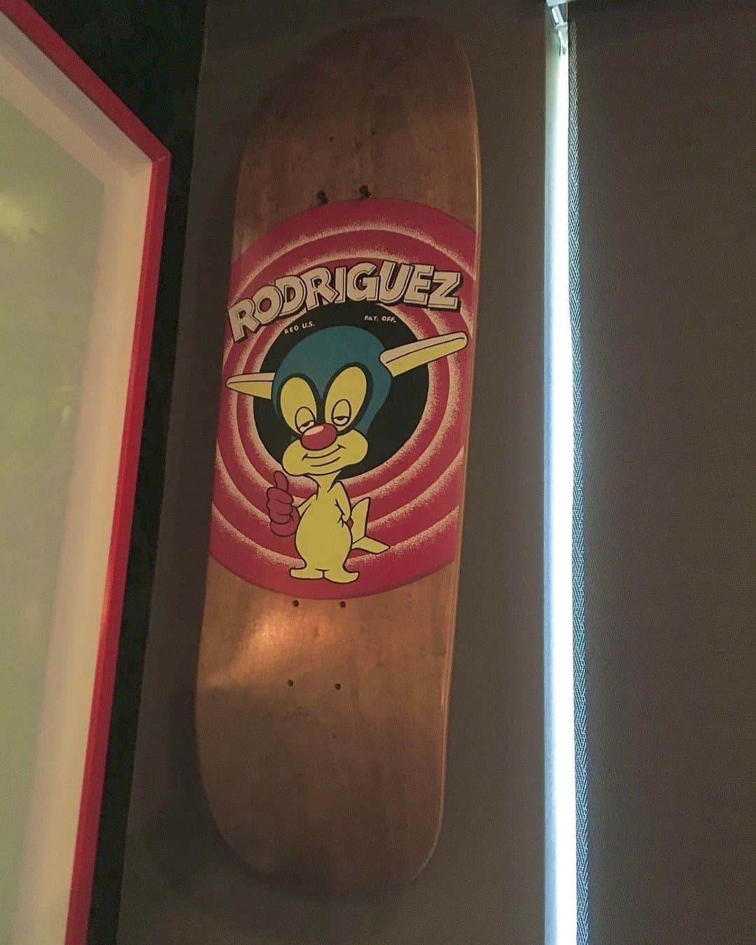 サキャスティックのインスタグラム：「Amazing to see @gabrielrodriguez_sk8.forever deck in @pasqualerotella office today.」